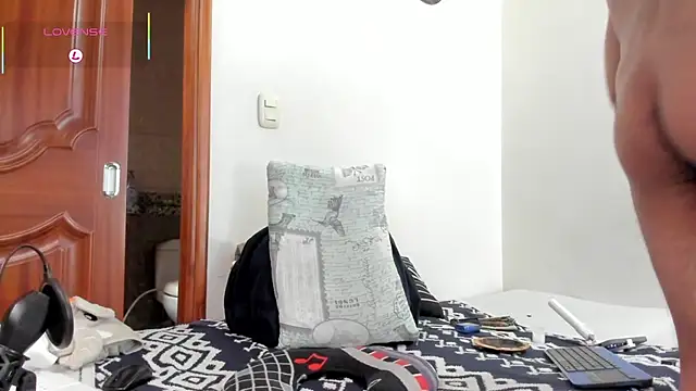 Czat XXX na żywo – Aron_Baylor