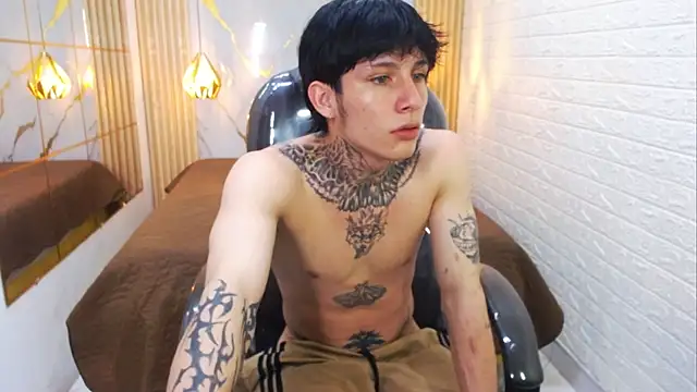 Chat +18 de Cry_thereal ao vivo