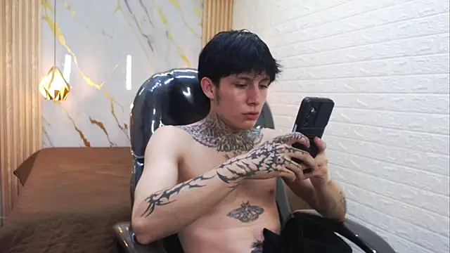 Cry_thereal XXX чат на живо