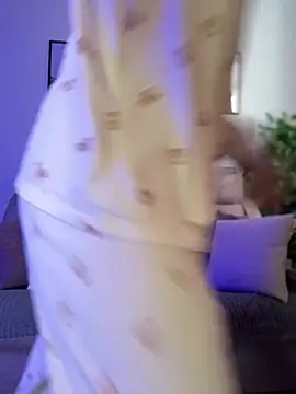 LynaFrost Adlı Modelin Canlı XXX Sohbeti