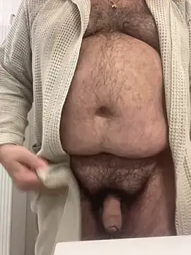 ANONIMO7735's Live XXX Chat