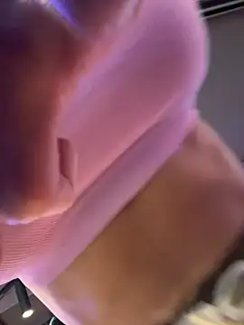 Živý XXX chat F3ckd0lllucy