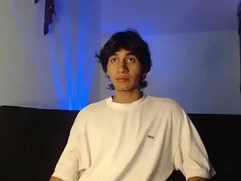 Živý XXX chat ElliotAzert
