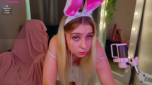 ChloeVirelix's Live XXX Chat