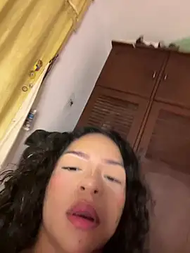 Czat XXX na żywo – Evviiee_