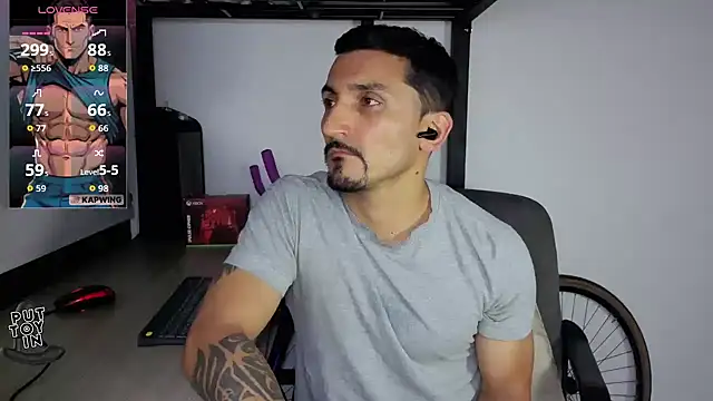 دردشة Marck_Muscle الجنسية المباشرة