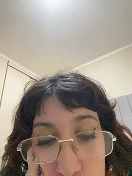 gattasromanxxe's Live XXX Chat
