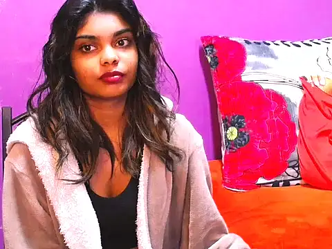 indianicon23 XXX чат на живо