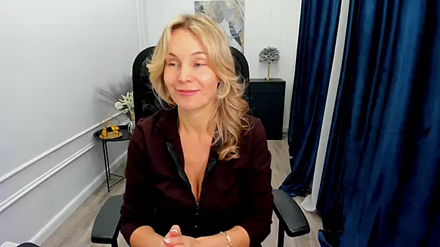 Sinty_Devis' Live XXX Chat