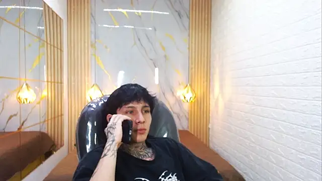 Chat +18 de Cry_thereal ao vivo