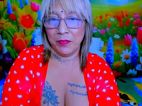צ'אט XXX בשידור חי של indianroxy