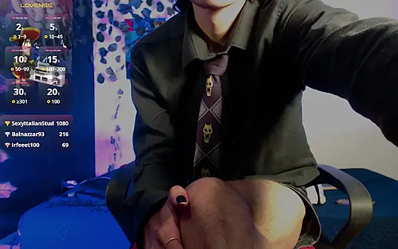 Chat XXX en directo de JohnnyJones_