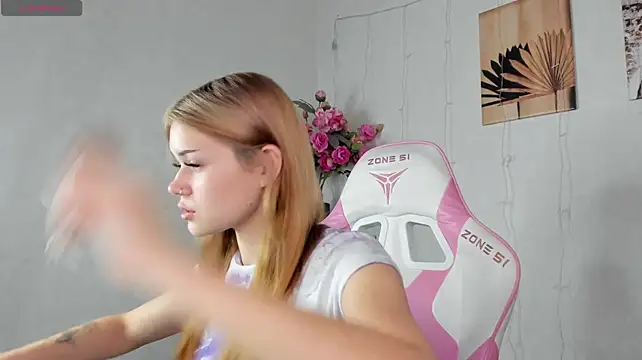 Živý XXX chat BabySunsh1ne_