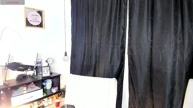 Melody_p's Live Chat Room