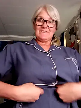 irinamaux Chat XXX in diretta