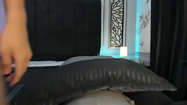 Chat +18 de adrian_black86306 ao vivo