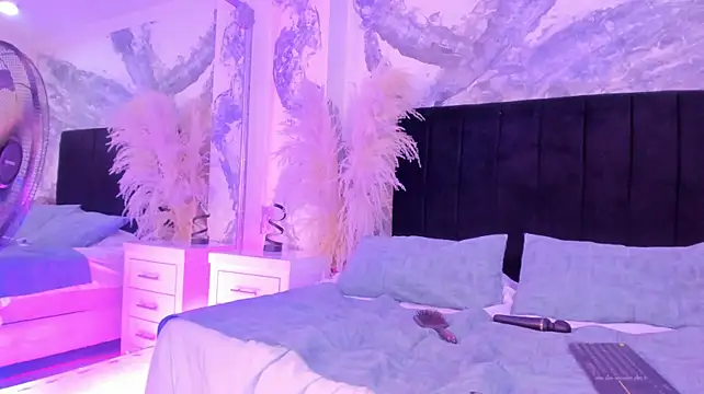 EvangelinePreston Adlı Modelin Canlı XXX Sohbeti