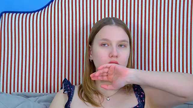 LiliLinn Live XXX-chat