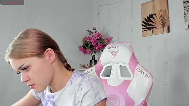 Czat XXX na żywo – BabySunsh1ne_