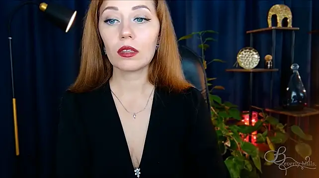 Chat +18 de MissBeverlyMills ao vivo