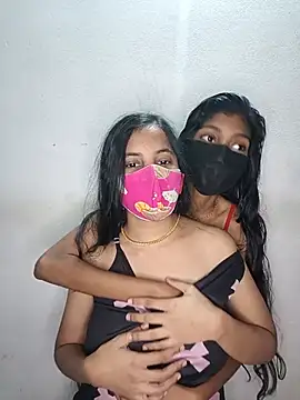 anisha_tamilponnun Webbikameraesitys
