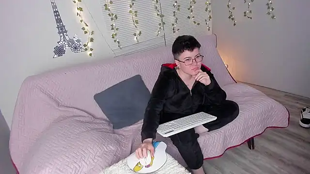 geminis_xxx Chat XXX live