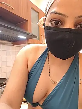 Hot_pooja2 élő XXX-chatje