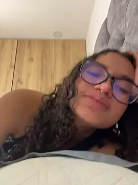 Bunny-firee Chat XXX in diretta