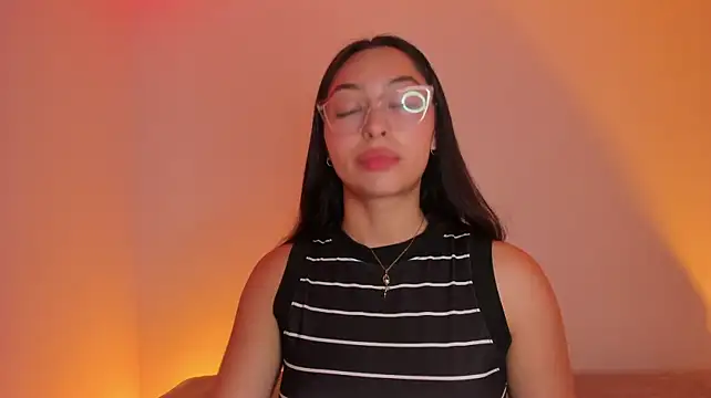 Megann_D 라이브 XXX 채팅