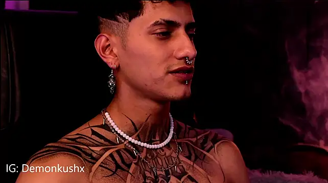 DemonKush-- – Naživo XXX chat