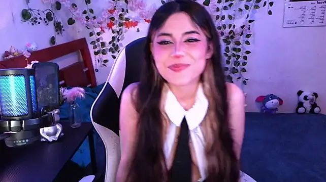 Chat +18 de Kittyuwu_ ao vivo