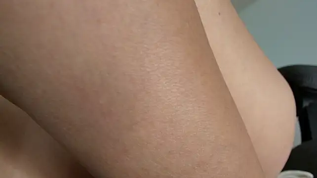 Czat XXX na żywo – Naomi_52