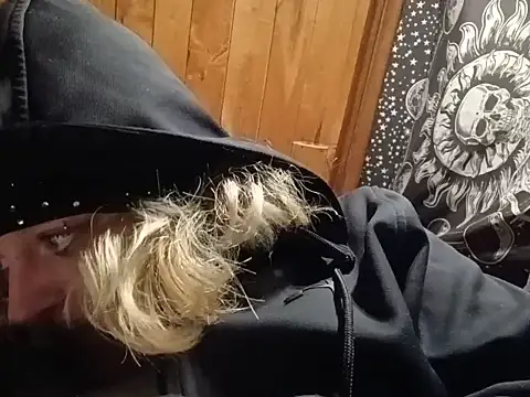 Czat XXX na żywo – KITTYBOOBOOFUXX