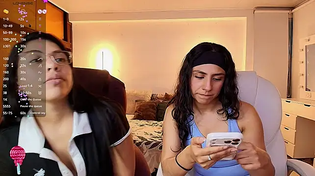 kloe28 Adlı Modelin Canlı XXX Sohbeti