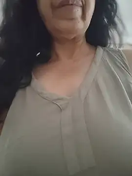 NakedMILFx Chat XXX live