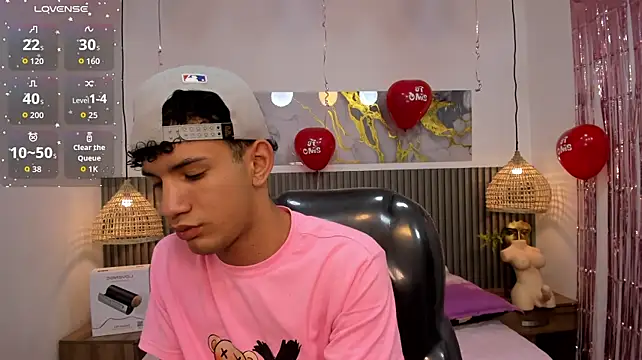 Chat XXX en directo de JDWhite18