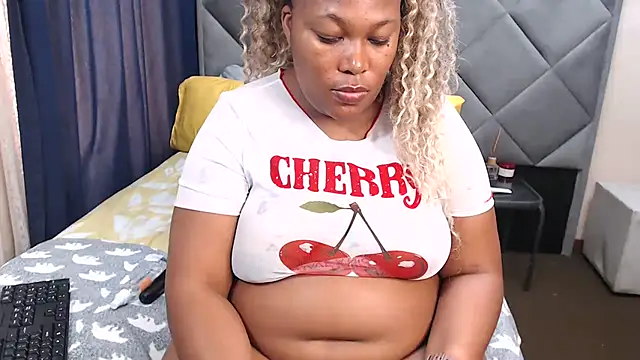Olivia_Moore_ Chat XXX in diretta