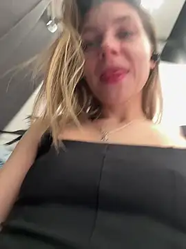 ValenciaShock's Live Sex Cam Show