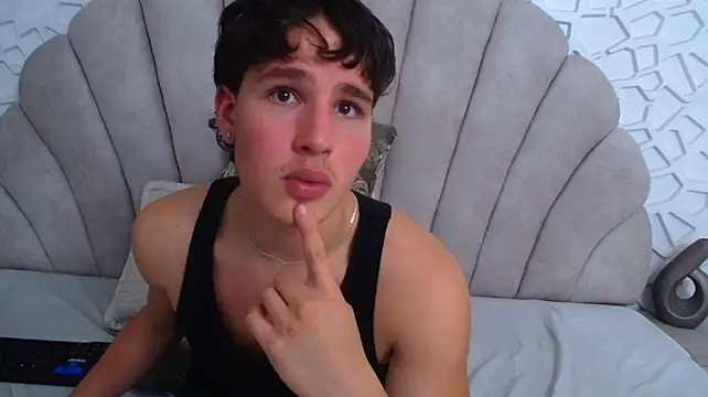 Chat XXX ao vivo de SEXYBOY_VC