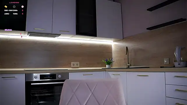 Živý XXX chat FalineBeacher
