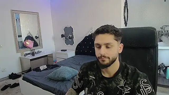 TroyWadee's Live XXX Chat