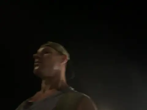 JockNThirsty: διαδικτυακό σόου στην κάμερα