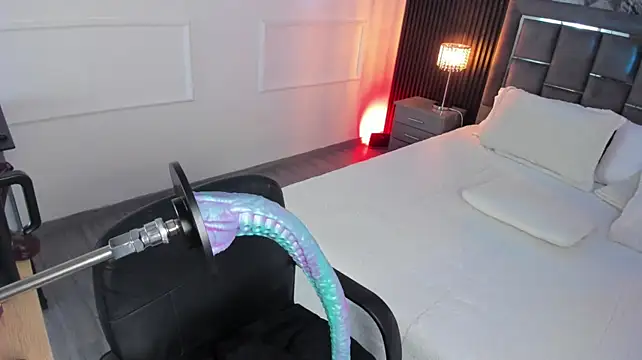 Sienarosewood's Live Chat Room