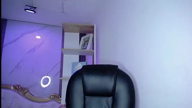 Czat XXX na żywo – emiily_tk
