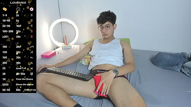 Benjamin_Buster Live XXX-chat