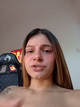 Chat +18 de Nymph_BRA ao vivo
