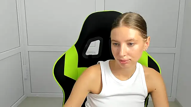 LeylaBubblegum XXX чат на живо