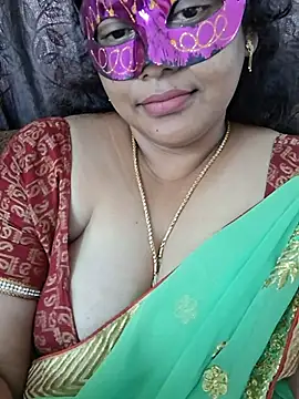Hot_Sreeja_Tamil Adlı Modelin Canlı XXX Sohbeti
