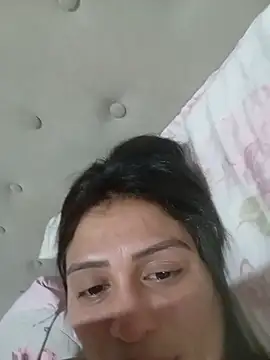 Milabri's Live XXX Chat