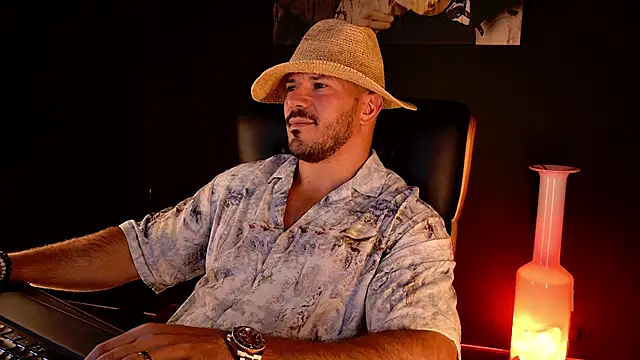 XXX chat uživo modela AngeloEric